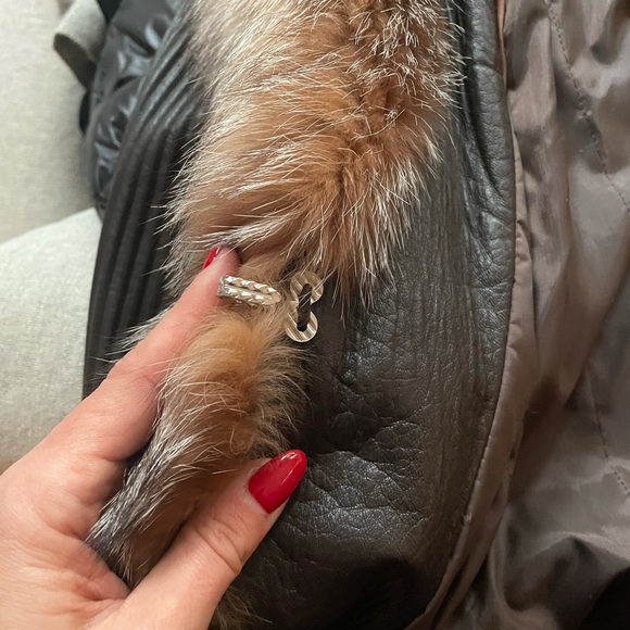 Vintage full-length leather and fur winter coat. Shoulder pads, and puff sleeves - Picture 8 of 11